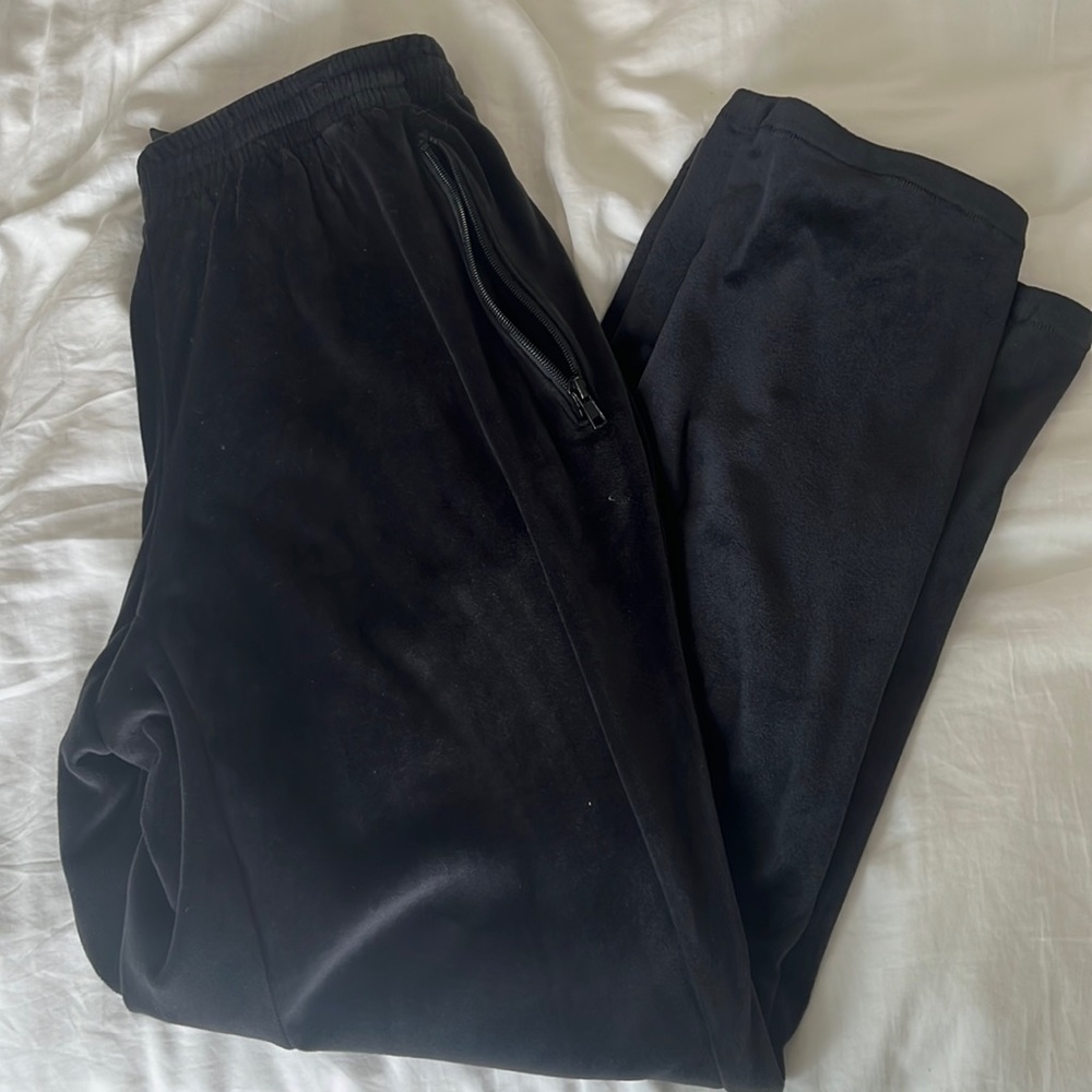 SKIMS velour track pant size M black NWOT